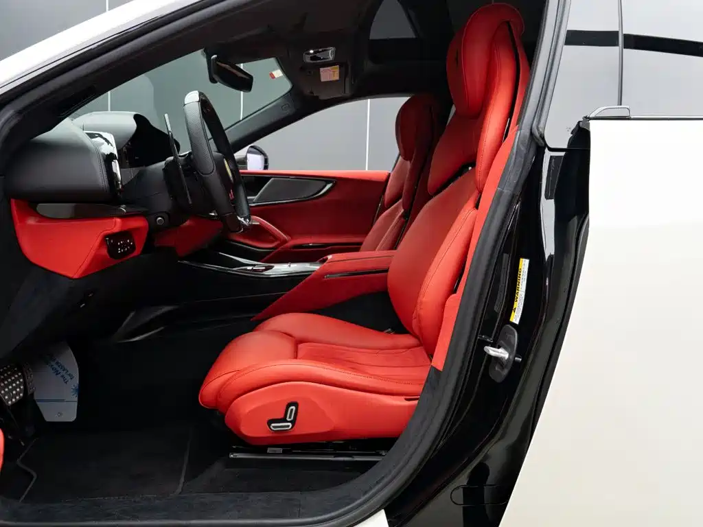 Ferrari Purosangue 2025 2023 6.5L V12