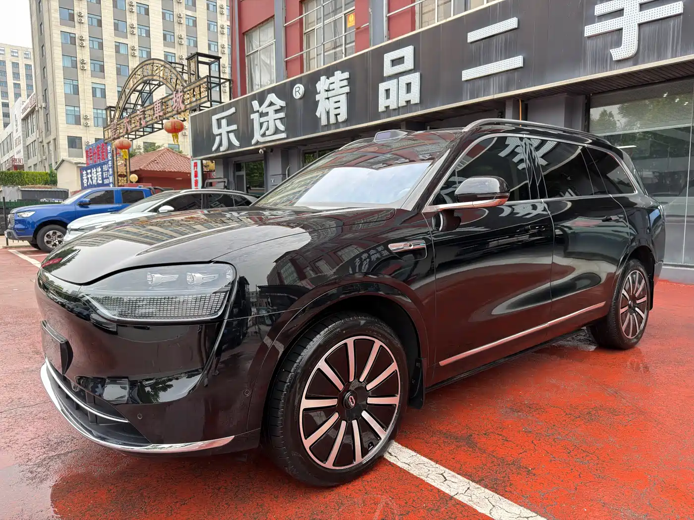 AITO Wenjie AITO M9 2024 Range Extender Max Edition 42kWh 6-seater фото 2