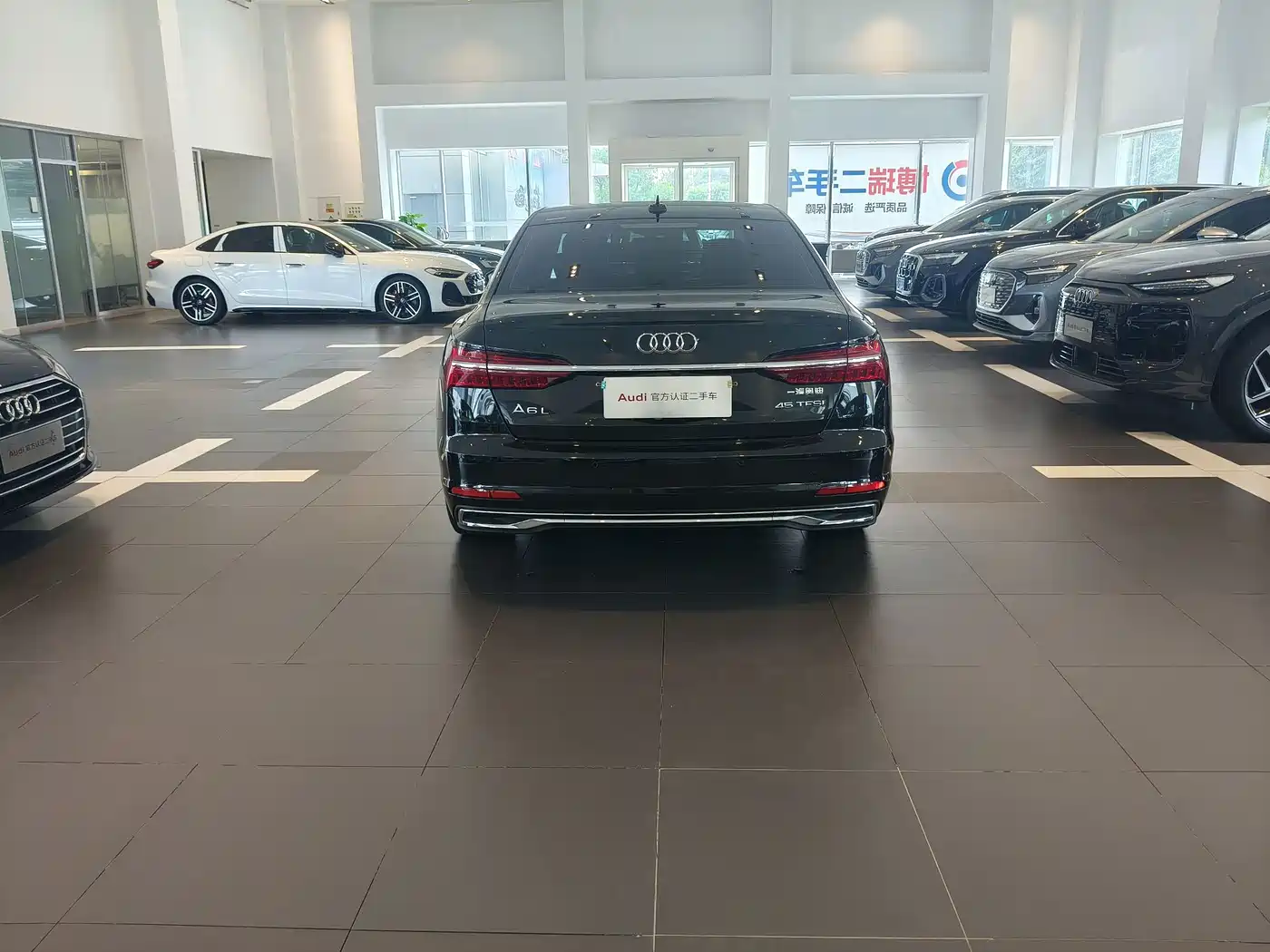 Photo 6 - Audi A6L