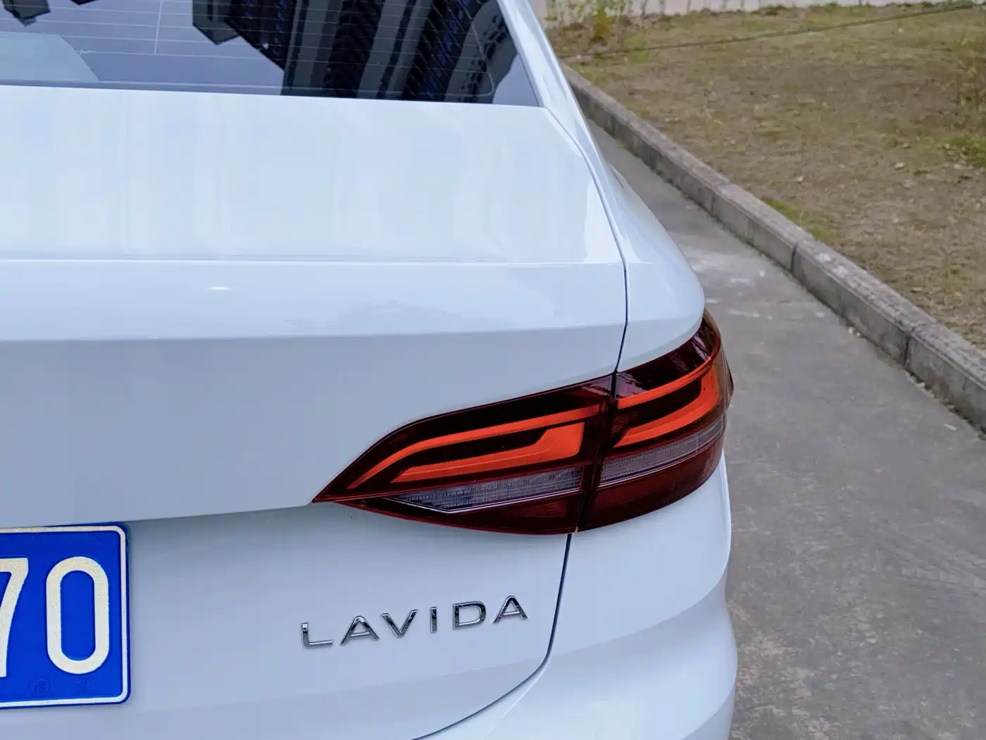 Volkswagen Lavida 2024 Model 1.5L Automatic Delight Edition фото 8