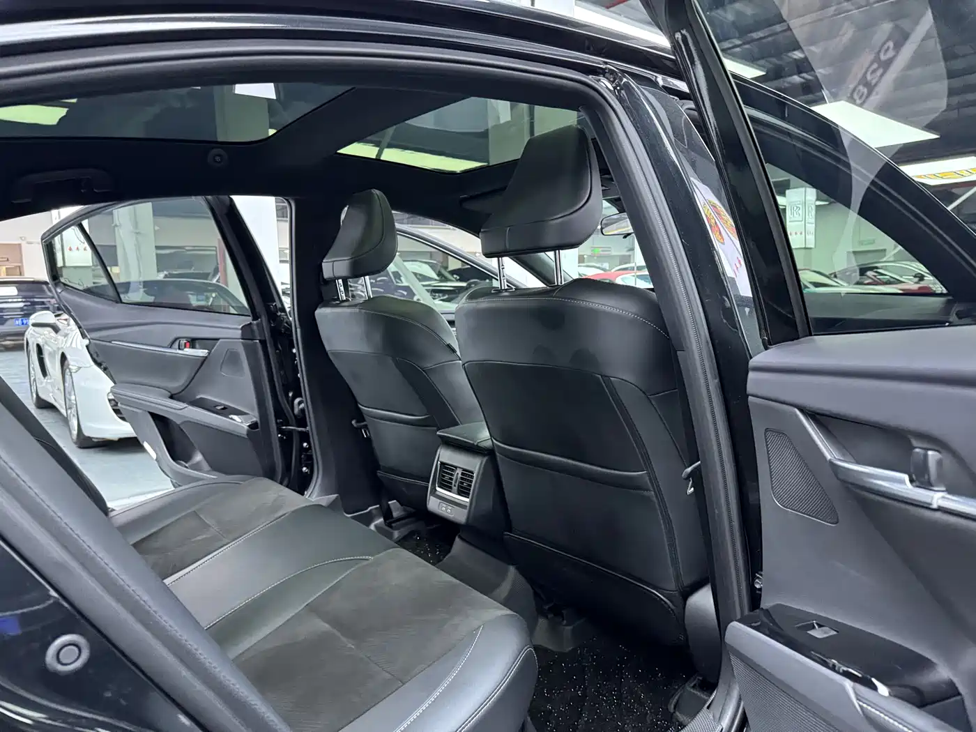 Toyota Camry 2024 Model Dual Hybrid 2.0HS Sport Edition фото 14
