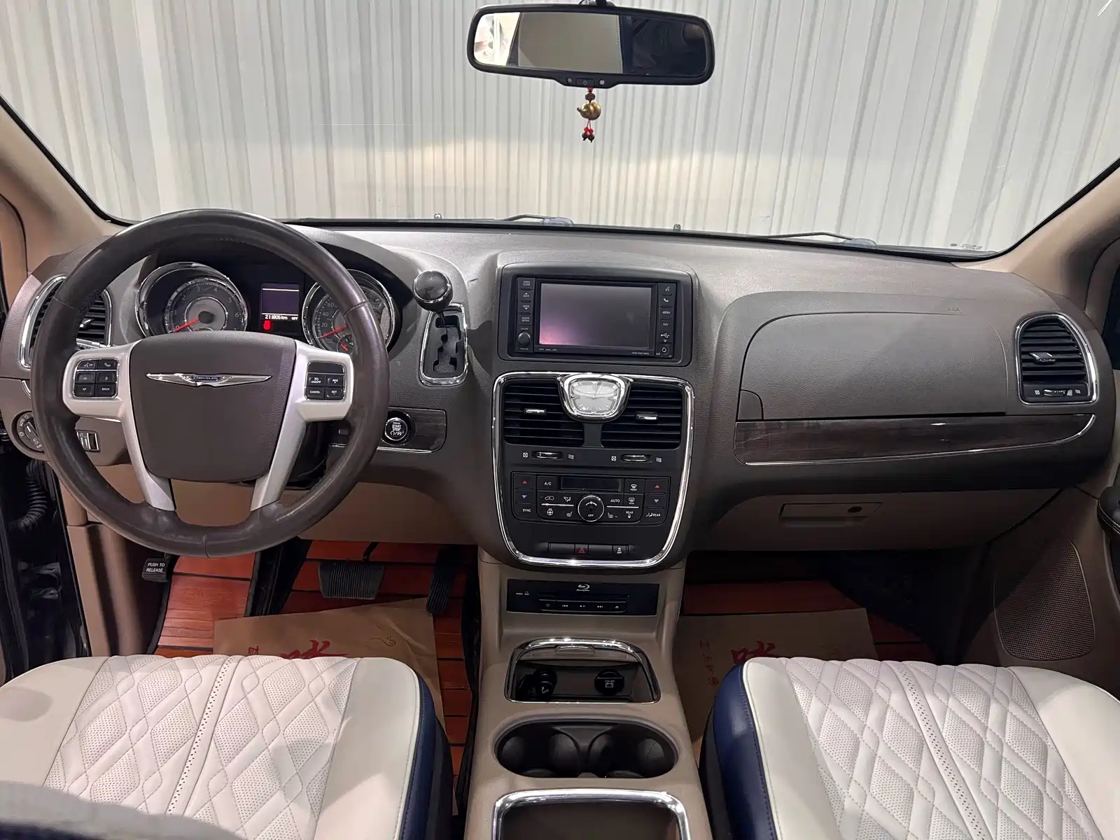 Фото 14 - Chrysler Pacifica