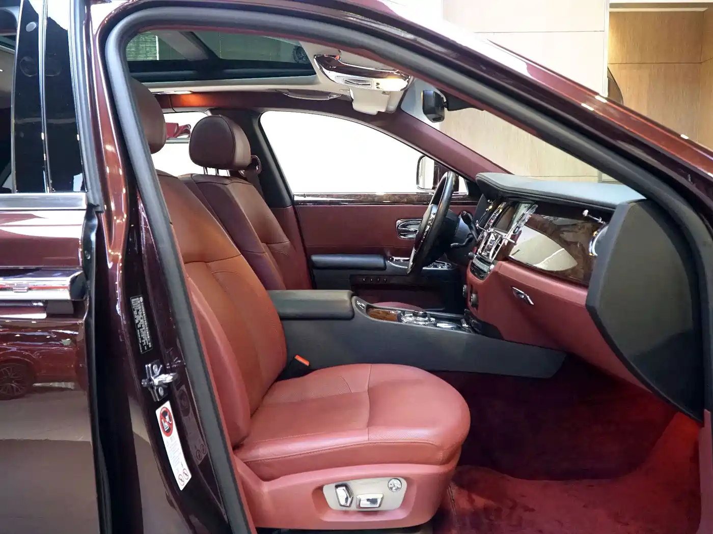 Rolls-Royce Ghost 2011 2010 Model 6.6T Standard