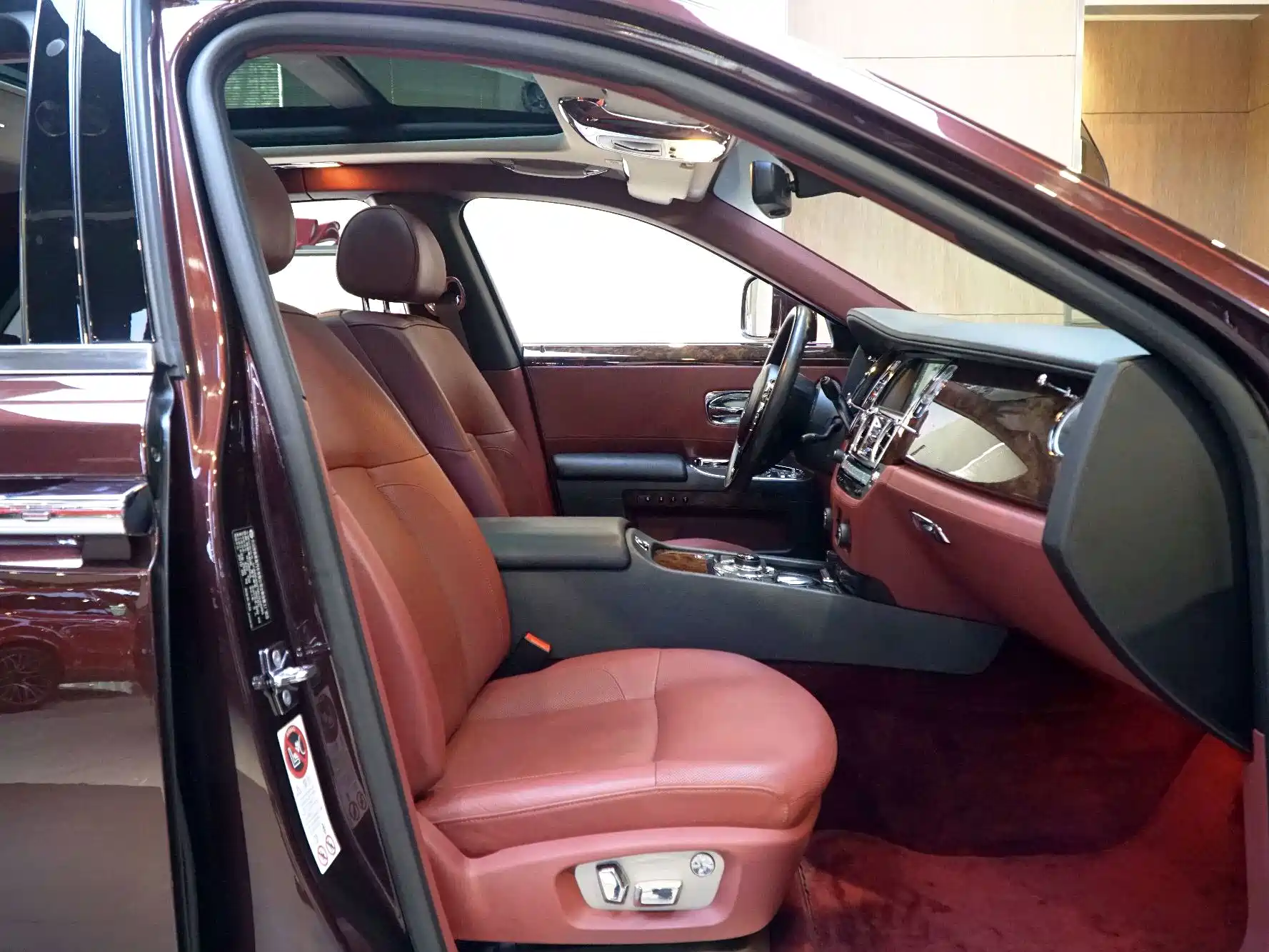 Фото 4 - Rolls-Royce Ghost