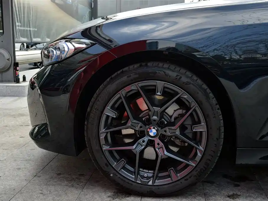 BMW 3 Series 2025 330Li Premium M Sport Night Edition фото 12
