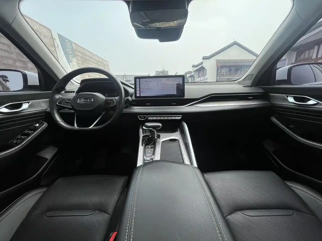 Фото 8 - Geely Preface
