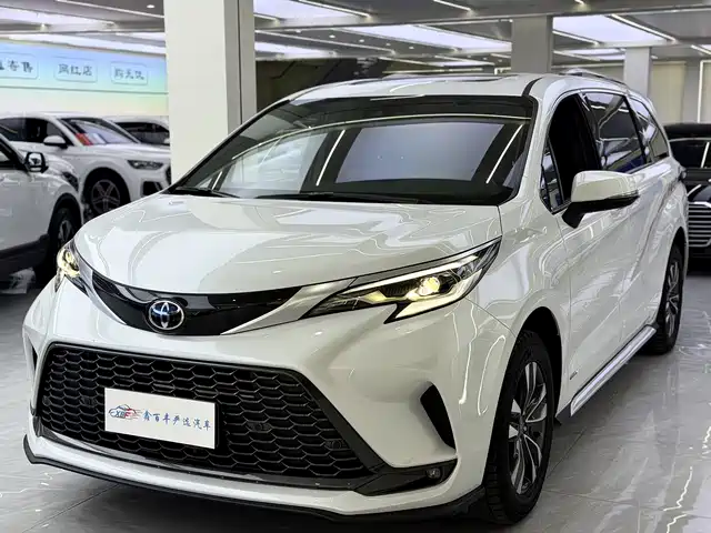 Toyota Granvia 2024 2.5L Hybrid Luxury