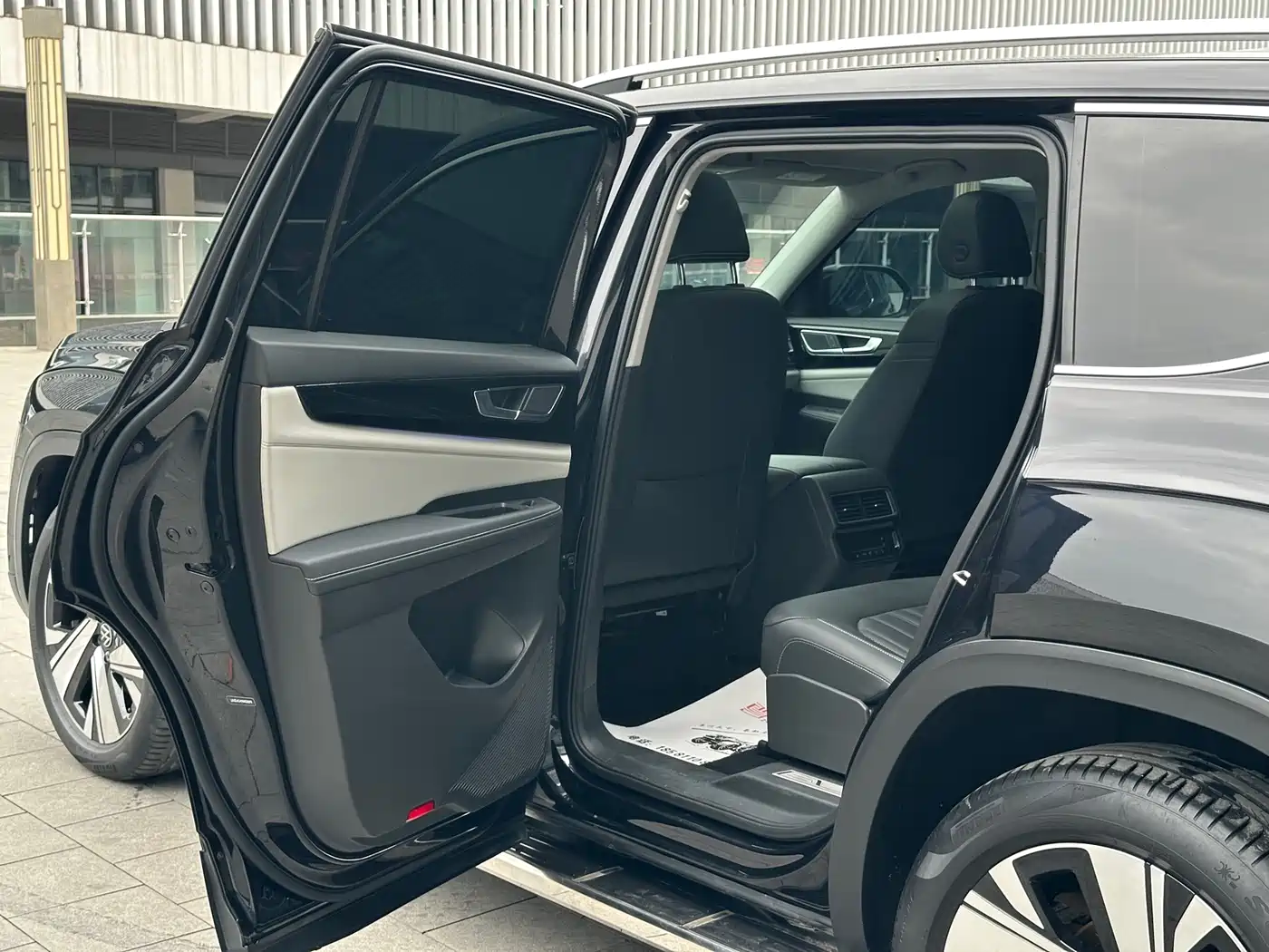 Volkswagen Teramont 2023 380TSI AWD Premium Luxury Edition фото 12