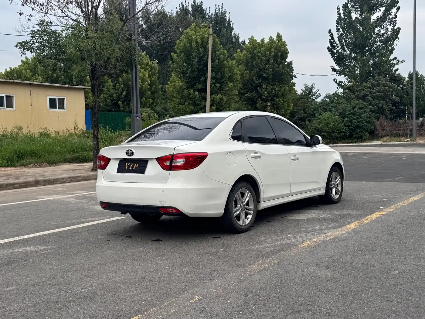Besturn B30 2016 2016 1.6L Manual Luxury Model