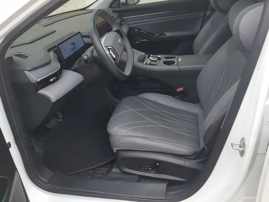 Geely Galaxy Galaxy L6 2025 2025 EM-i 140km Explorer+ Edition