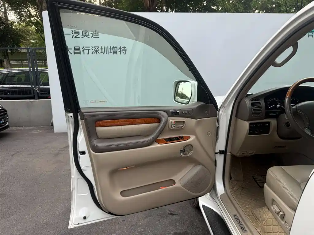 Lexus LX 2006 2005 470