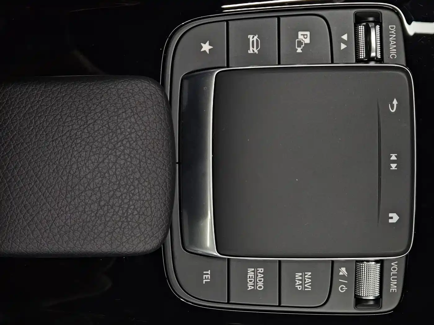 Mercedes-Benz GLA 2024 GLA 220 фото 16
