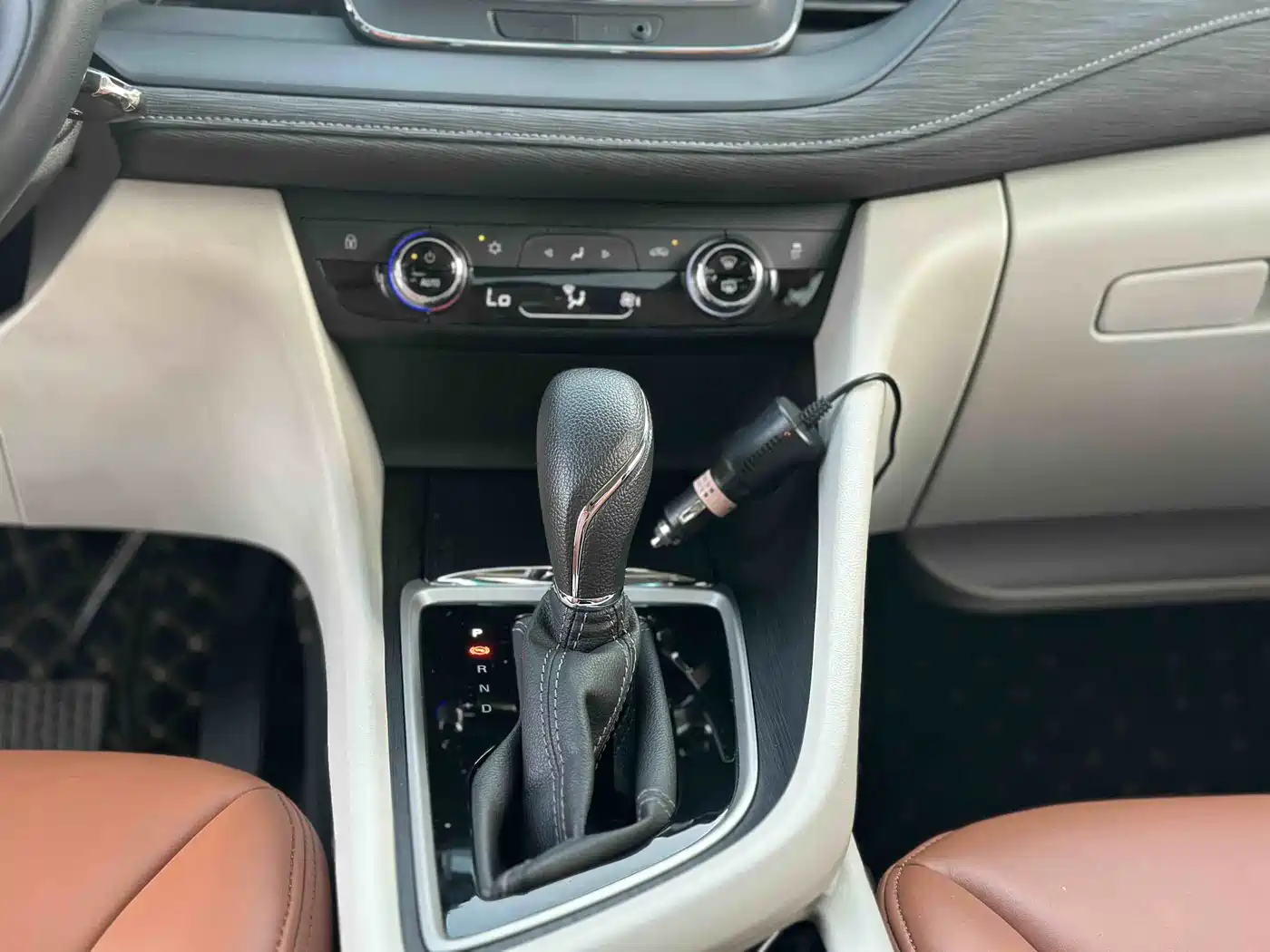 Buick GL6 2019 18T 6-seat Elite China VI фото 13