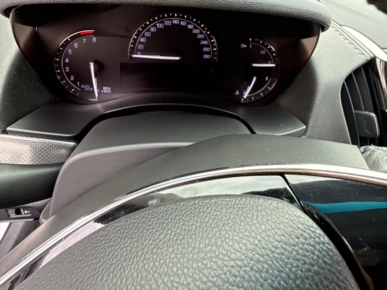 Cadillac ATS-L 2017 28T Technology фото 3