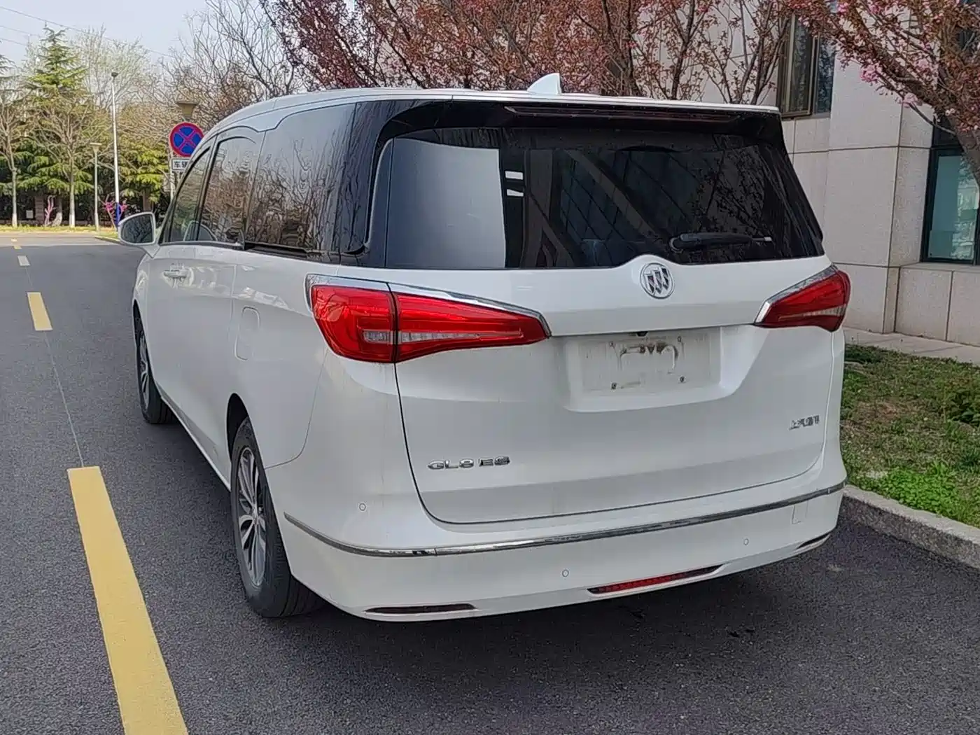 Buick GL8 2017 ES 28T Luxury China V фото 4
