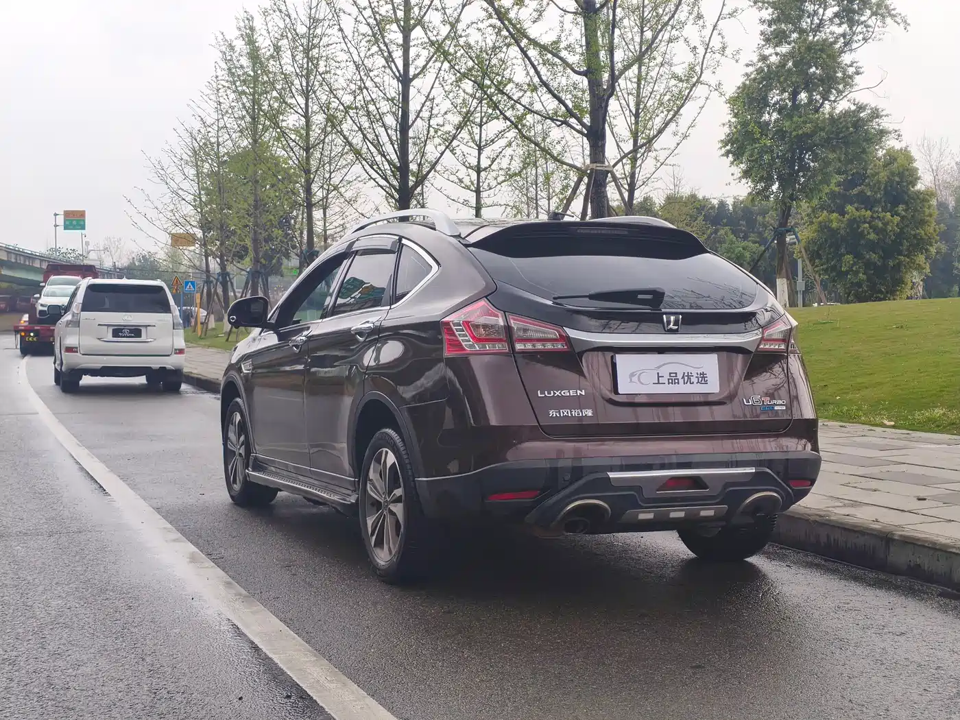 LUXGEN EXCELLENT 6 SUV