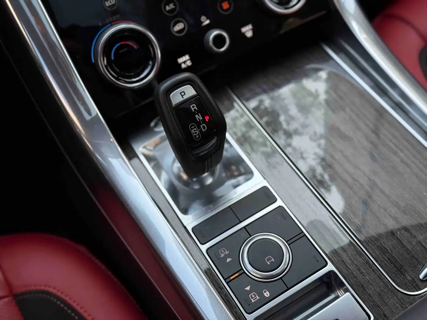 Land Rover Range Rover Sport 2021 3.0 L6 Gloss Black Edition фото 7