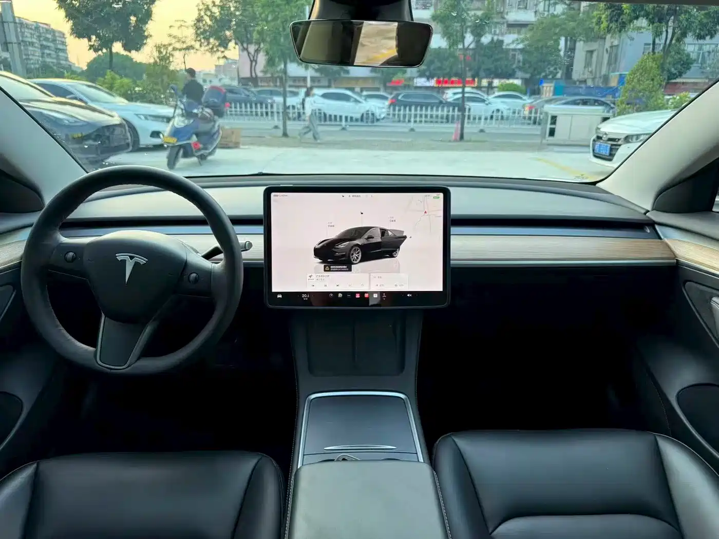 Фото 8 - Tesla Model 3