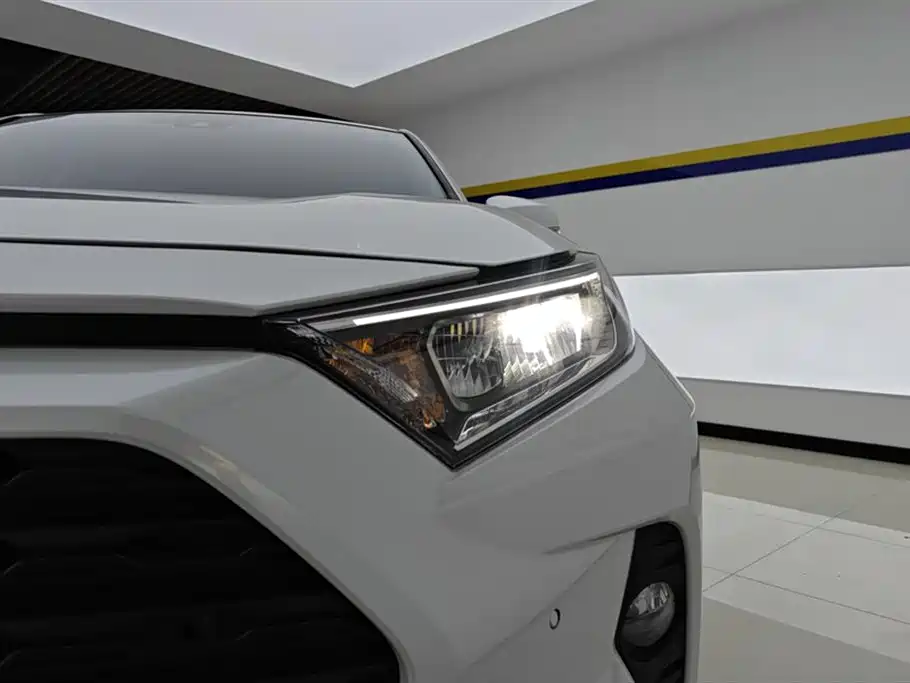 Toyota RAV4 Rongfang 2022 2.0L CVT 2WD Trend Plus Edition фото 5