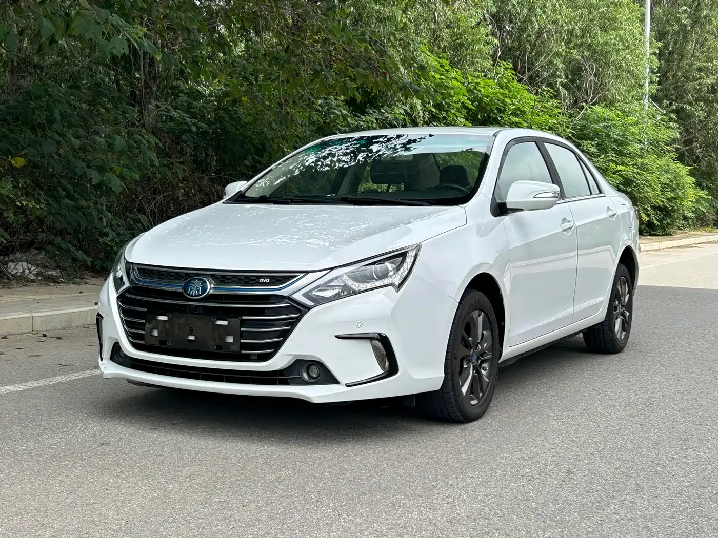 BYD Qin New Energy 2017 2017 1.5T Premium Model