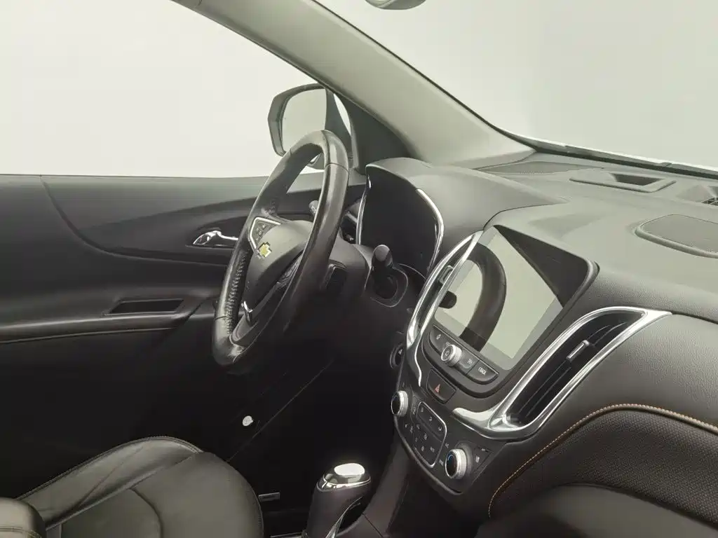 Фото 22 - Chevrolet Equinox