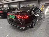 Фото 7 - Audi A8