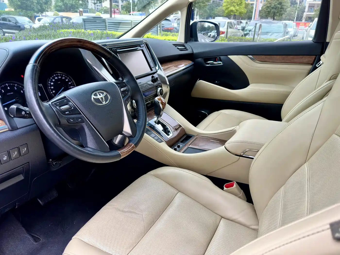 Toyota Alphard 2015 3.5L Premium Edition фото 9