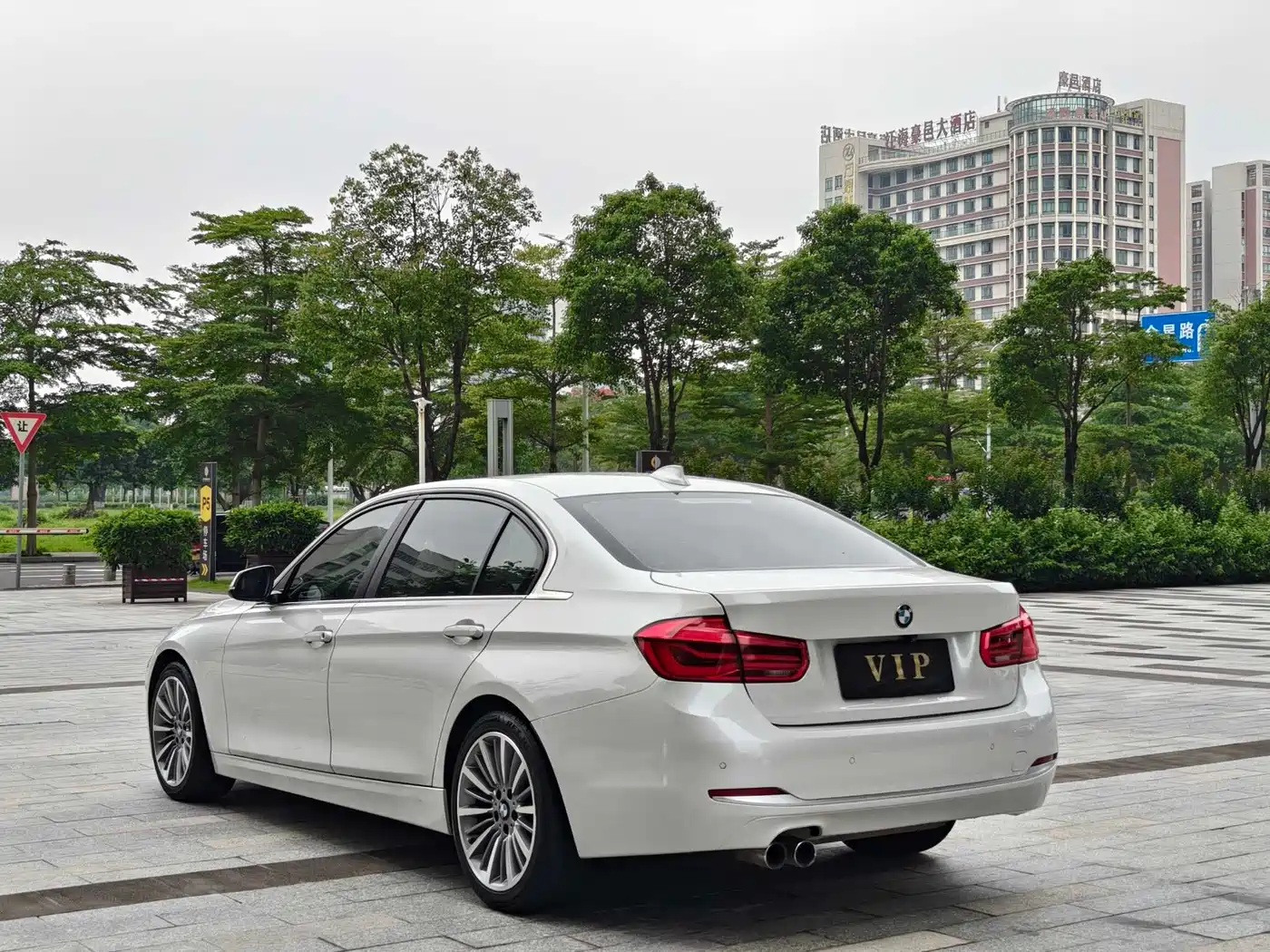 BMW 3 Series 2019 320Li Fashion Type фото 15
