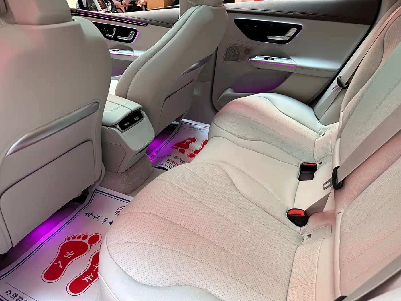 Mercedes-Benz EQE 2022 350 Luxury Edition фото 20