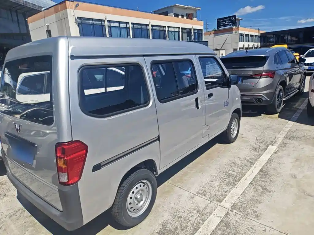 Wuling Motors Wuling Zhiguang 2026 2023 1.5L Utility 5/7-seater