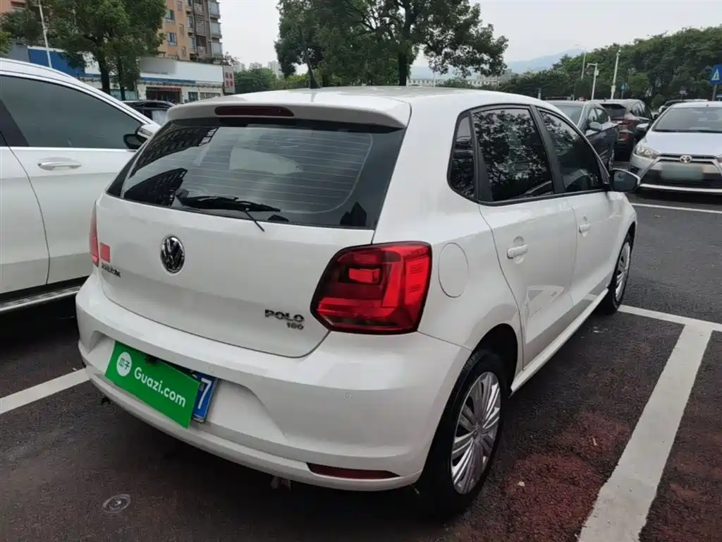 Volkswagen Polo 2016 1.6L Automatic Comfort фото 7