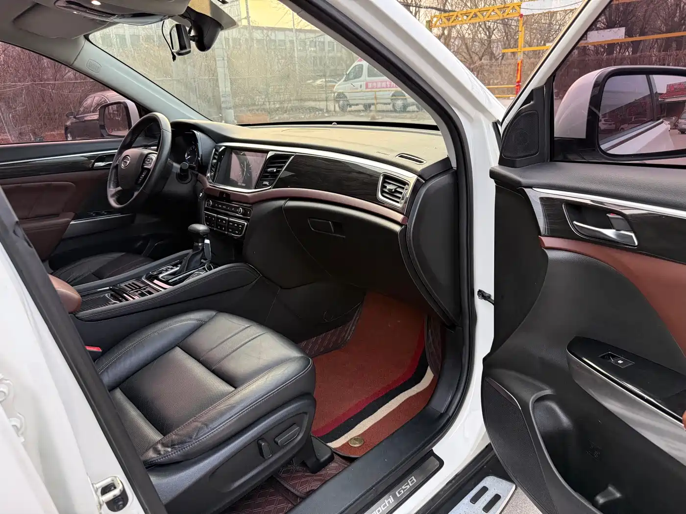 GAC Trumpchi Trumpchi GS8 2017 320T 2WD Luxury Edition (7-Seater) фото 16