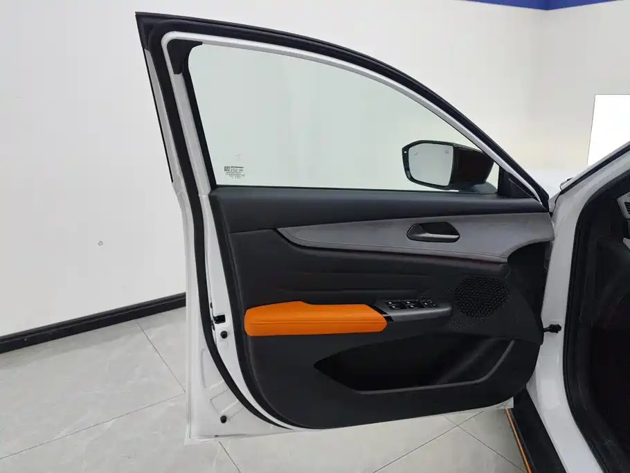 Changan UNI-V 2025 2025 2.0T Sport Version