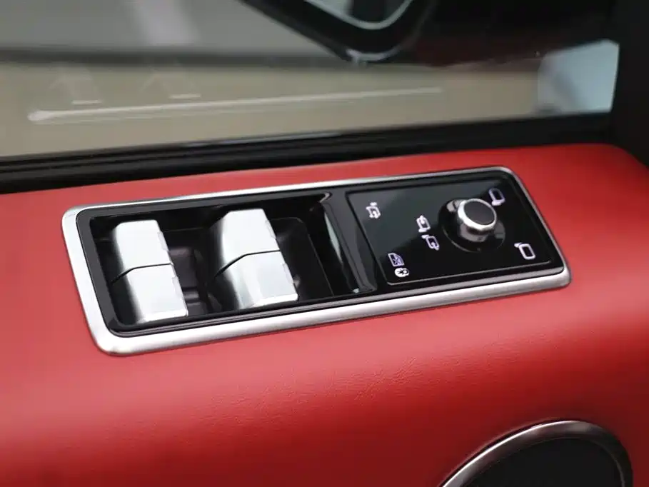 Land Rover Range Rover Sport PHEV 2021 P400e SE фото 12