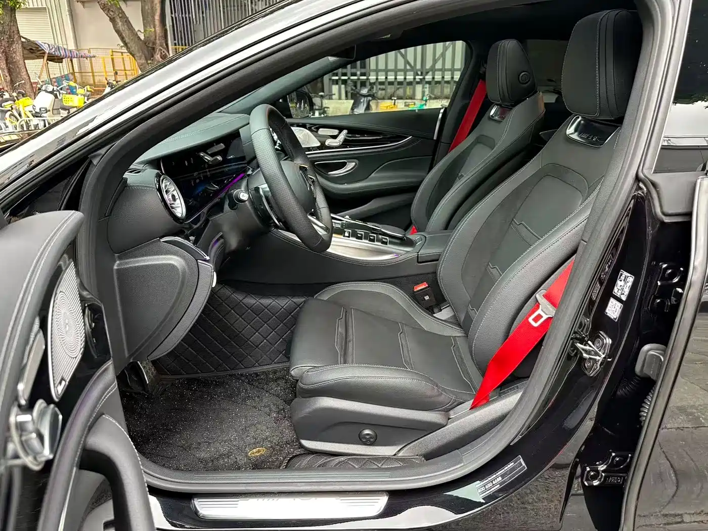 Mercedes-Benz AMG GT 2025 AMG GT 50 4-Door Coupe China Special Edition фото 9