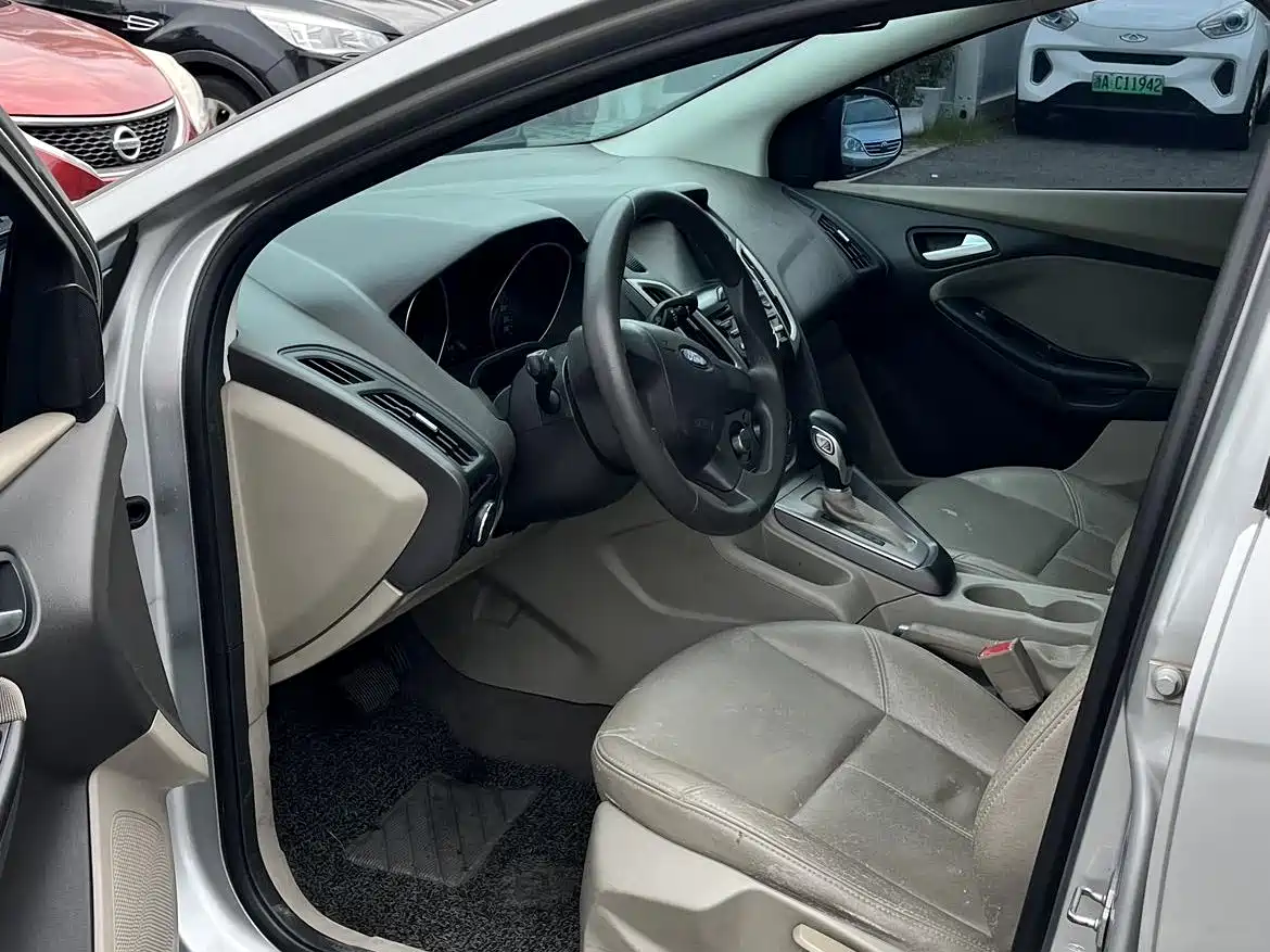 Ford Focus 2013 2012 Sedan 1.6L Automatic Comfort