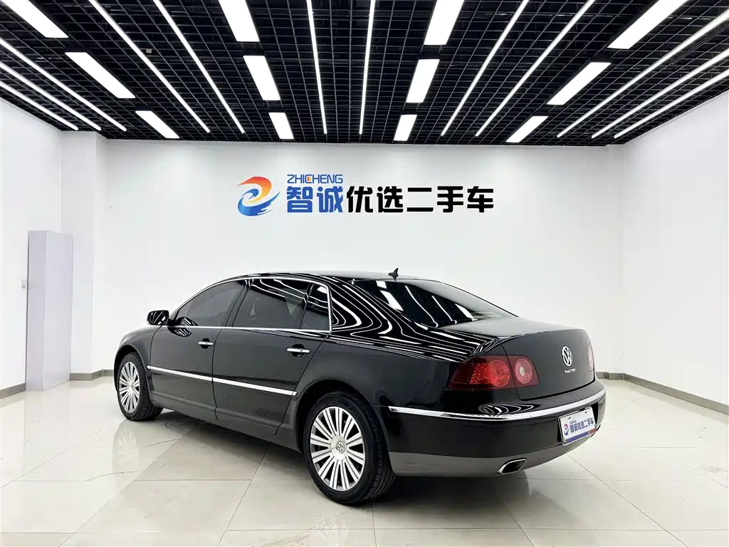 Volkswagen Phaeton 2009 Model 4.2L V8 4-seat Extended Executive Edition фото 25