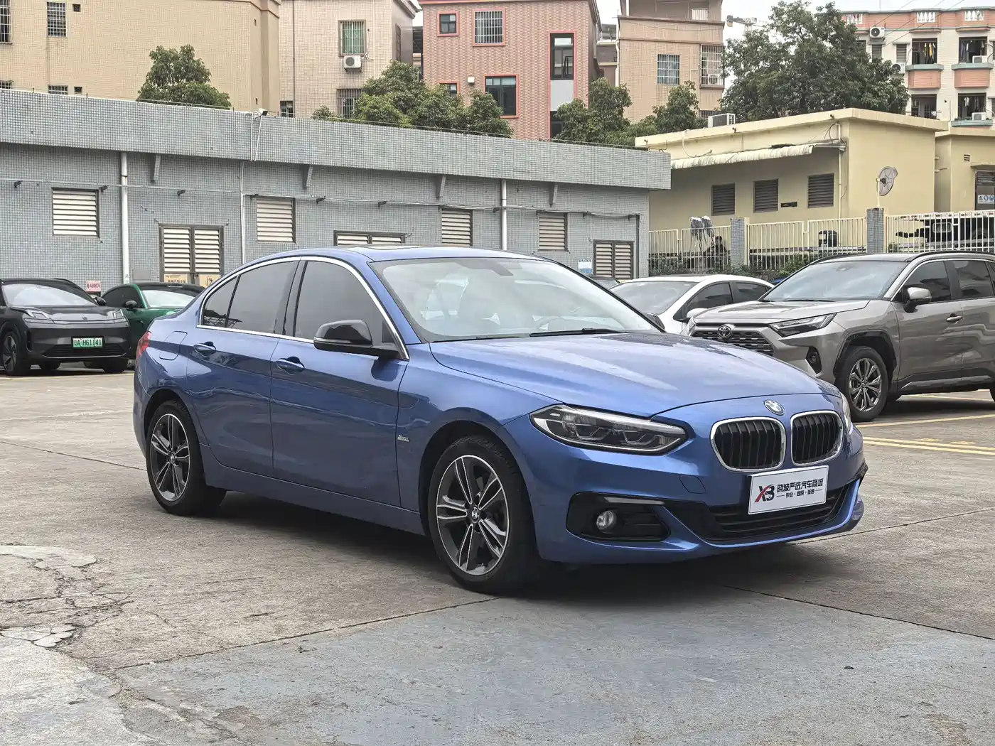 BMW 1 Series 2018 118i Sport Edition фото 3