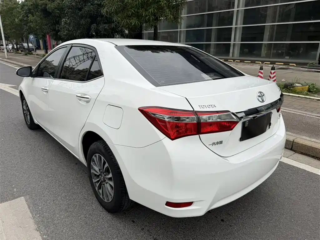 Toyota Corolla 2017 Facelift 1.2T S-CVT GL фото 7