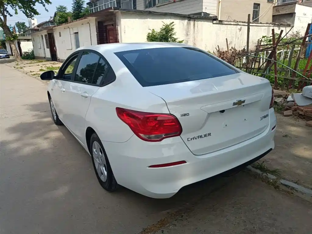 Chevrolet Cavalier 2018 320 Auto Enjoy Sunroof Edition фото 5