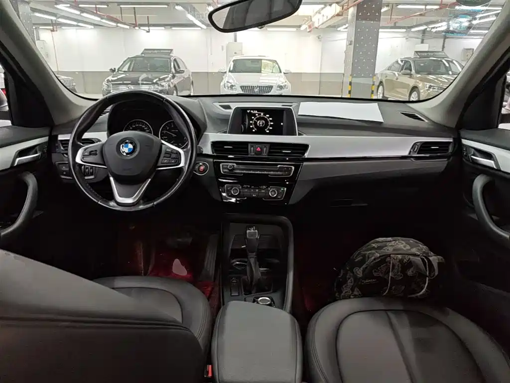 BMW X1 2016 sDrive18Li Fashion Model фото 16