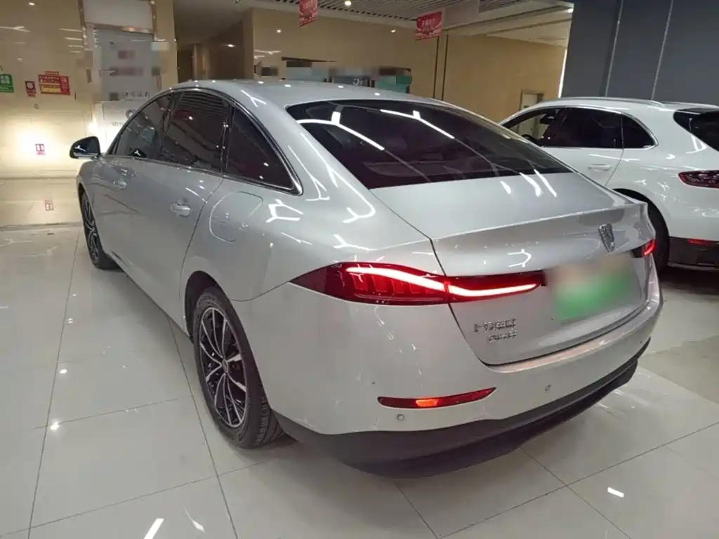 Roewe D7 2025 2025 DMH 125km World Champion Edition