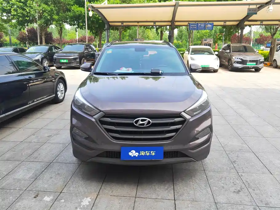 Hyundai Tucson 2015 1.6T Dual Clutch 2WD Comfort фото 2