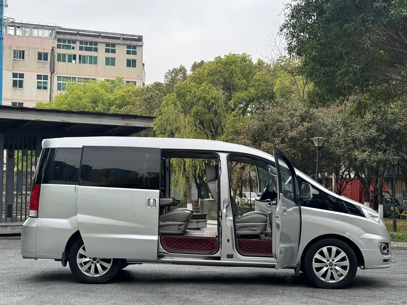 JIANGQI GROUP RUIFENG M5