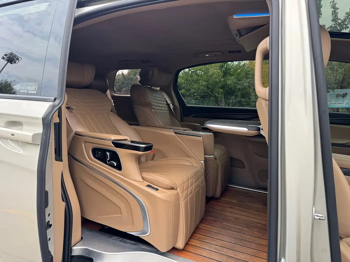 Фото 25 - Buick GL8