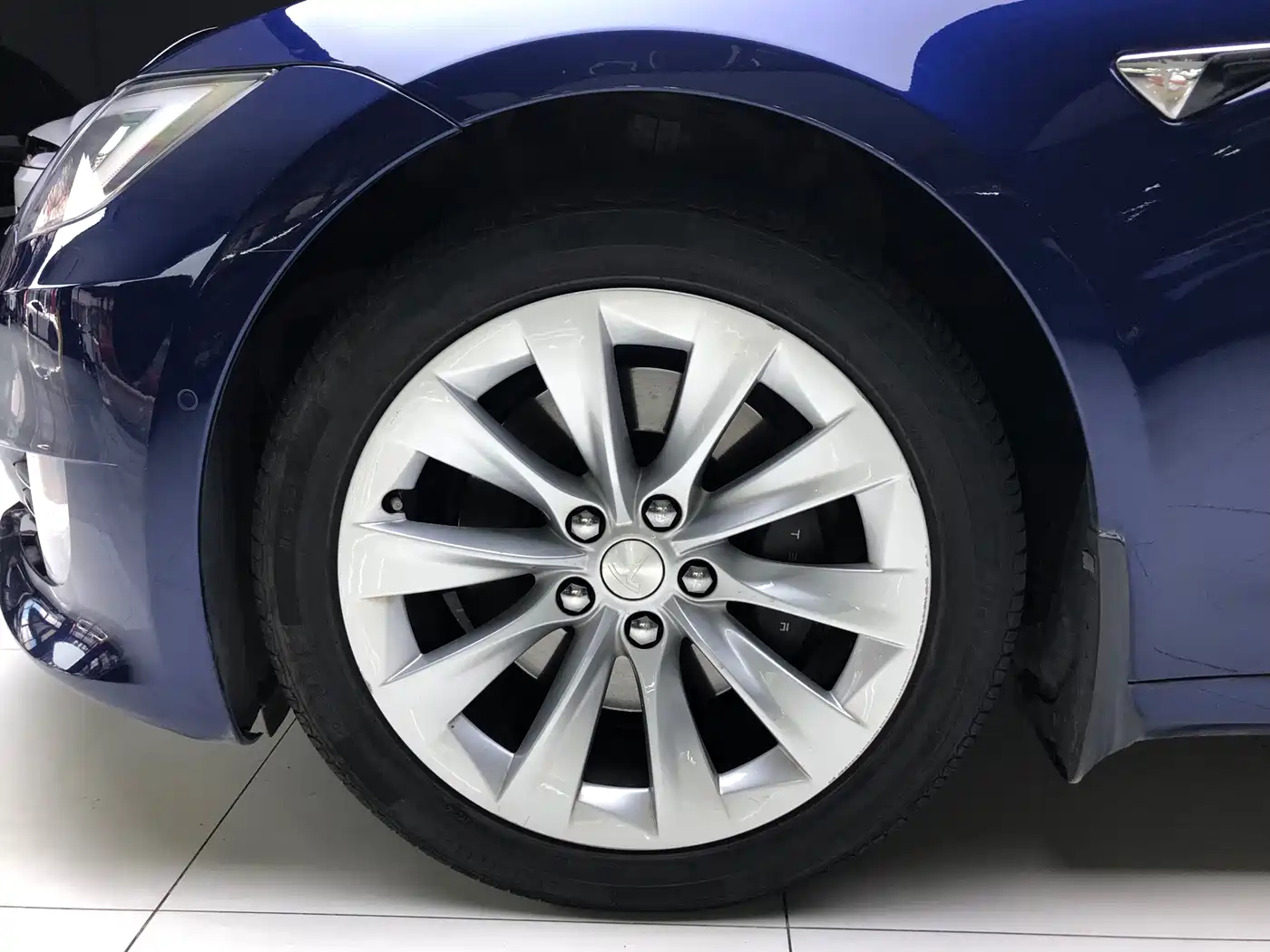 Tesla Model S 2019 2017 Model S 100D