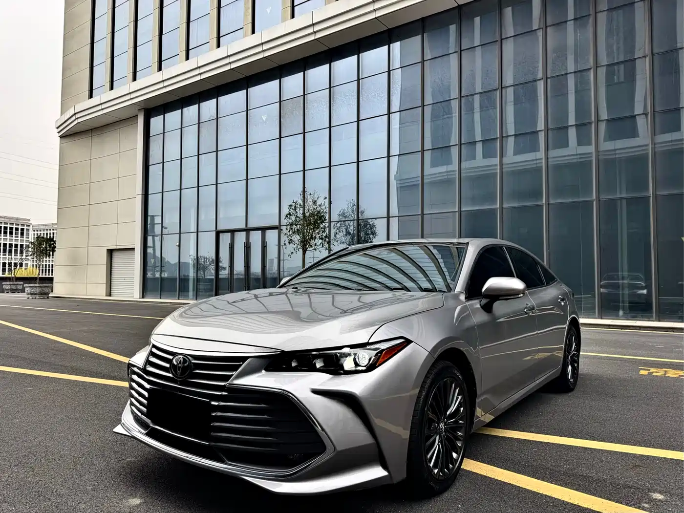 Toyota Avalon 2019 2.0L XLE Premium Edition (China VI) фото 3