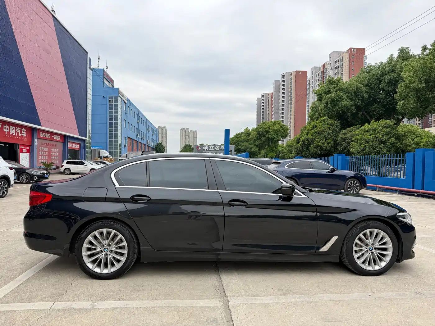 BMW 5 Series New Energy 2020 530Le Range Upgrade Luxury Package фото 5