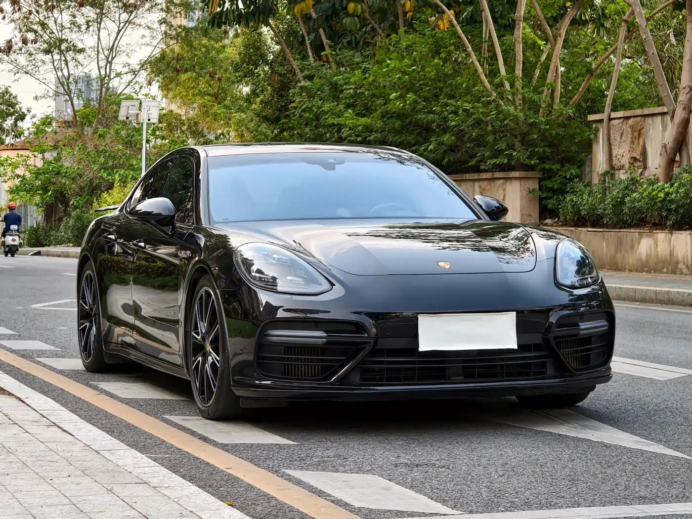 PORSCHE PANAMERA
