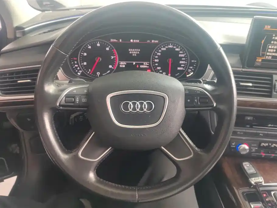 Audi A6L 2014 35 FSI Comfort фото 15